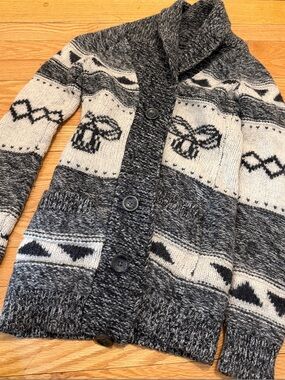 TNA Grey & Cream Patterned Knit Hoodie Scarf